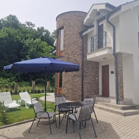 Crown House Aparthotel Vrnjacka Banja Bagian luar foto