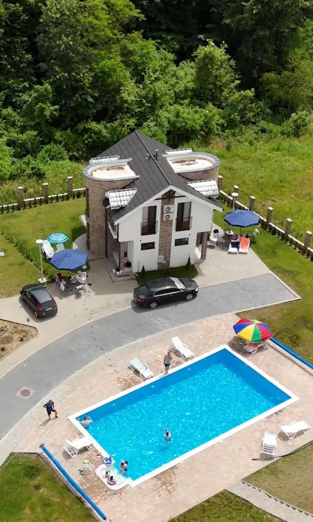 Crown House Aparthotel Vrnjacka Banja Bagian luar foto